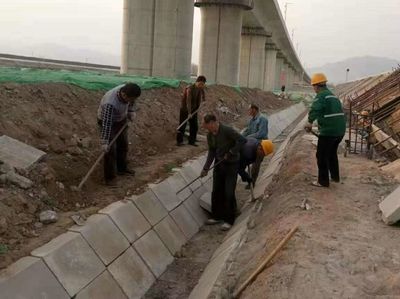 京張鐵路線路項目部排水工程施工速報